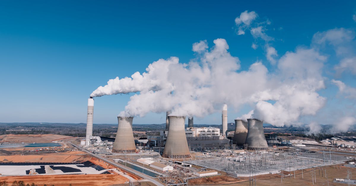 découvrez l'impact des combustibles fossiles sur l'environnement, l'économie et la société. apprenez-en davantage sur les alternatives durables et les enjeux liés à l'énergie fossile dans notre monde moderne.