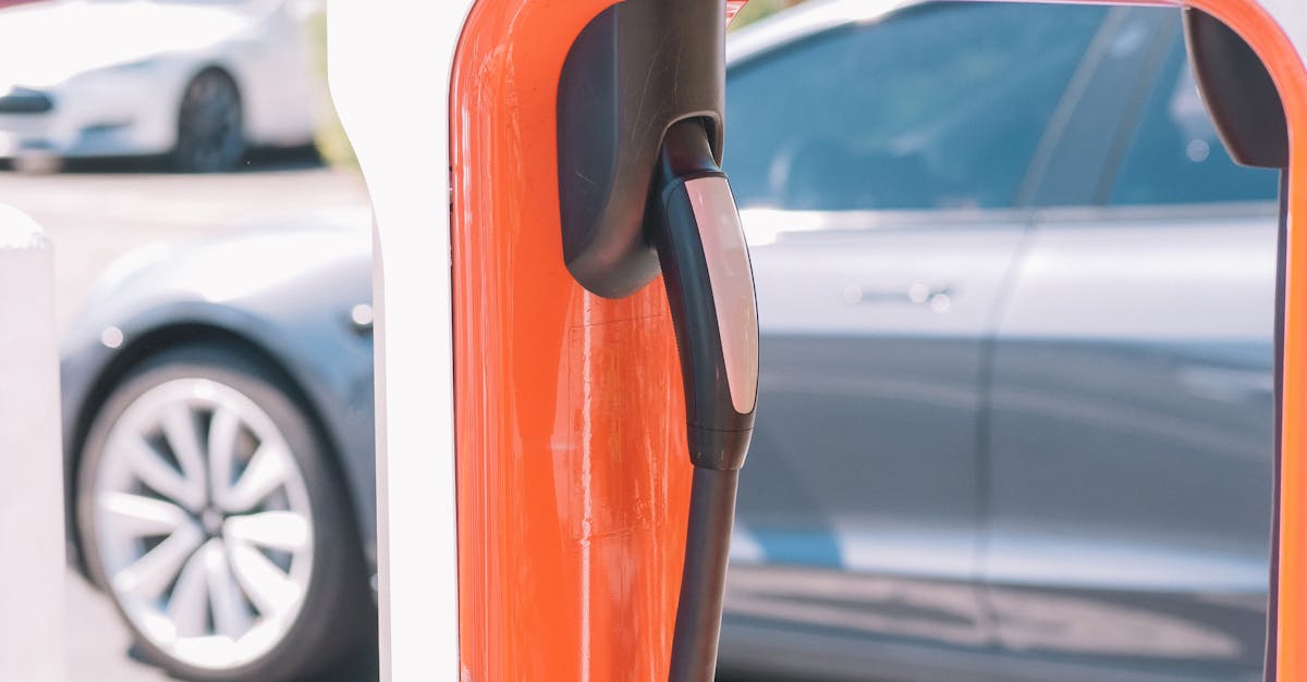 découvrez comment la transition énergétique transforme notre avenir, en intégrant des sources d'énergie renouvelables, en réduisant notre dépendance aux combustibles fossiles et en promouvant des solutions durables pour un monde plus vert.