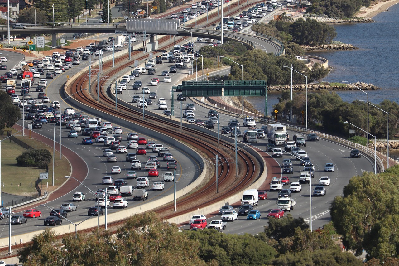 découvrez l'impact des émissions liées au transport et les solutions pour réduire votre empreinte carbone.