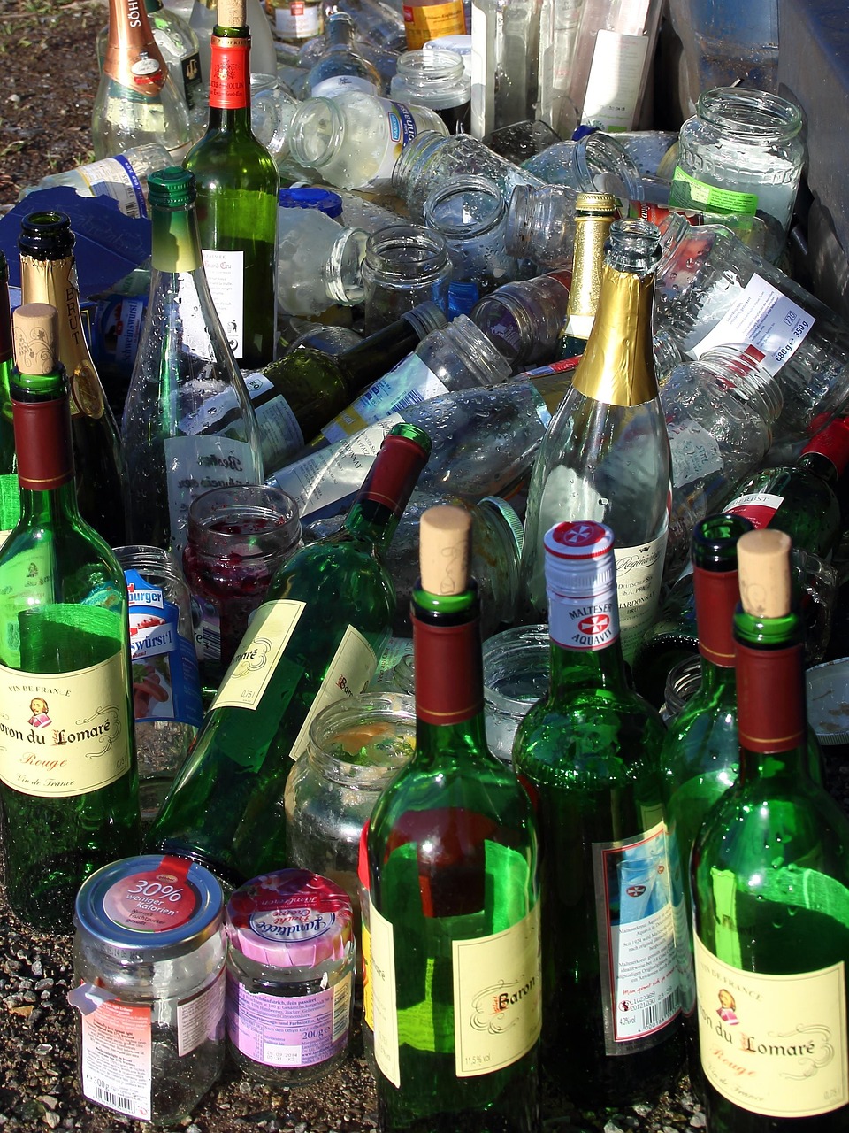Le jour où j’ai découvert la vérité sur le recyclage du verre et arrêté de mettre mes bouteilles dans le bac de tri