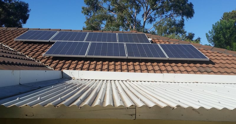 Comment installer des ombrières photovoltaïques sur un parking d'entreprise