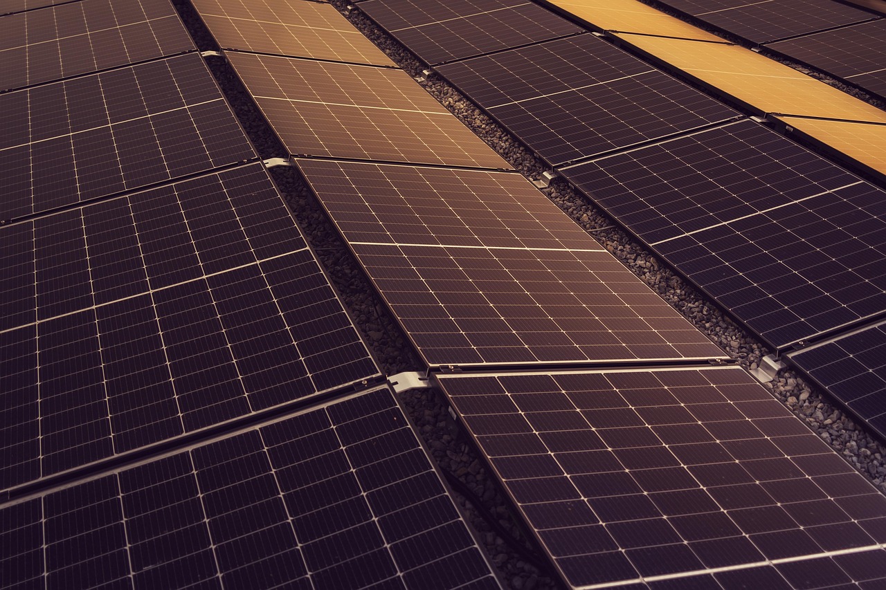 Le boom des investissements dans les technologies propres et les énergies renouvelables