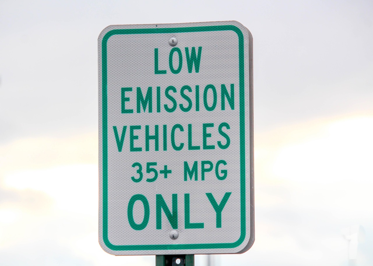 découvrez ce que signifient les « avoided emissions » (émissions évitées) : explications, exemples et importance dans la réduction de l’empreinte carbone et la lutte contre le changement climatique.