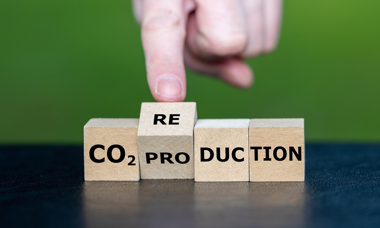 découvrez ce qu'est l'empreinte carbone, son impact sur l'environnement et des conseils pratiques pour la réduire au quotidien afin de contribuer à la lutte contre le changement climatique.
