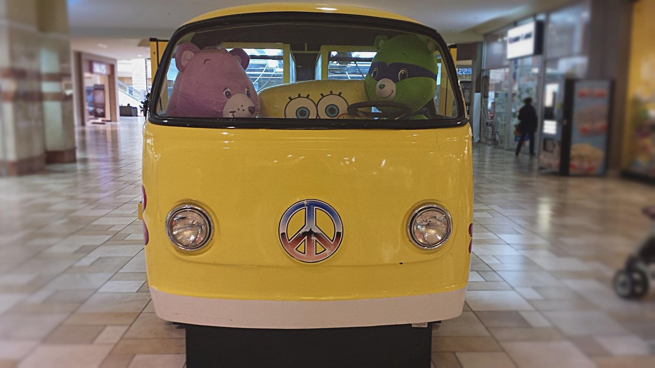 d&eacute;couvrez l'univers de la fast fashion : des tendances actuelles, prix abordables et renouvellements rapides pour un style toujours &agrave; la mode.